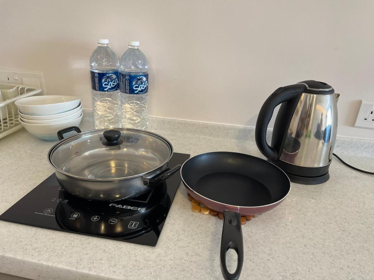 Aru Suites Homestay Wifi,Carpark,24H Check In,Water Filter By R2 Residence 코타키나발루 외부 사진