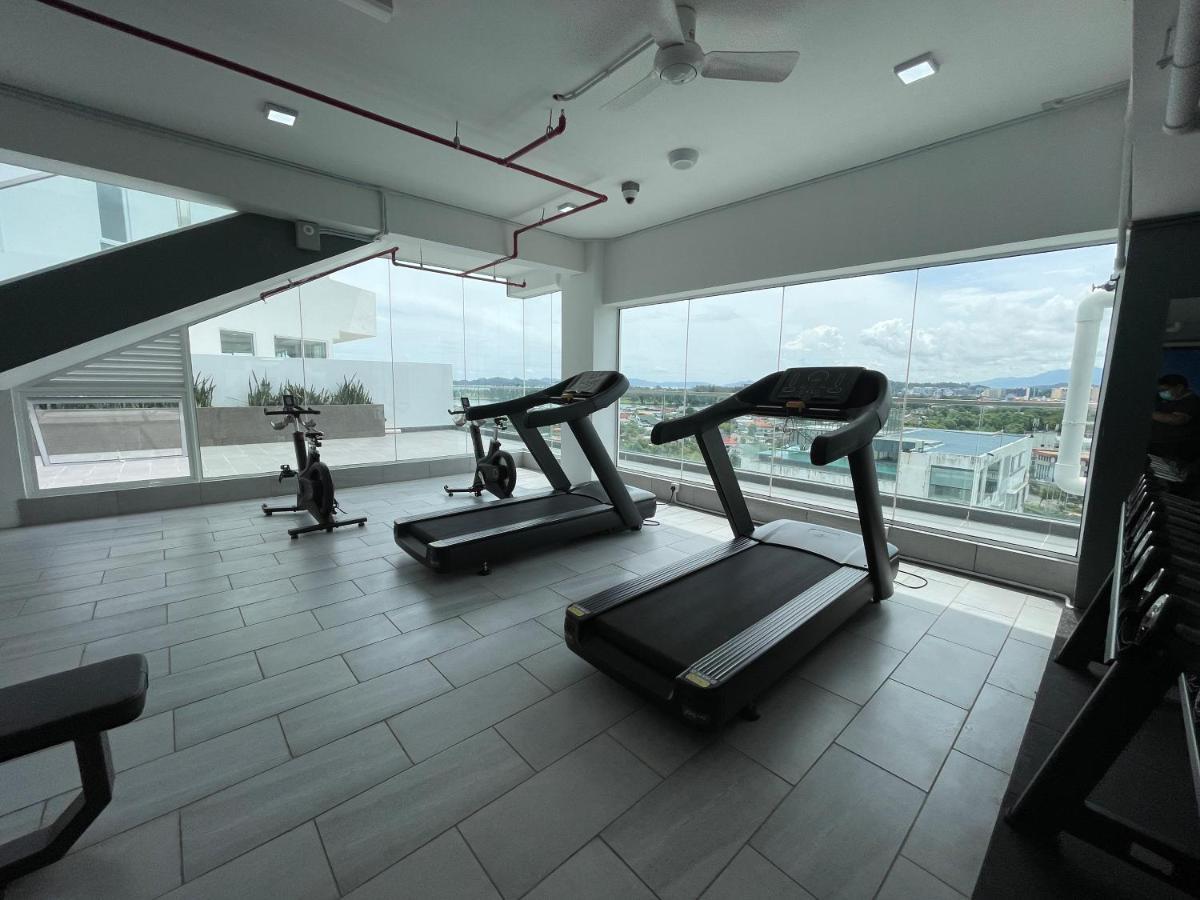 Aru Suites Homestay Wifi,Carpark,24H Check In,Water Filter By R2 Residence 코타키나발루 외부 사진