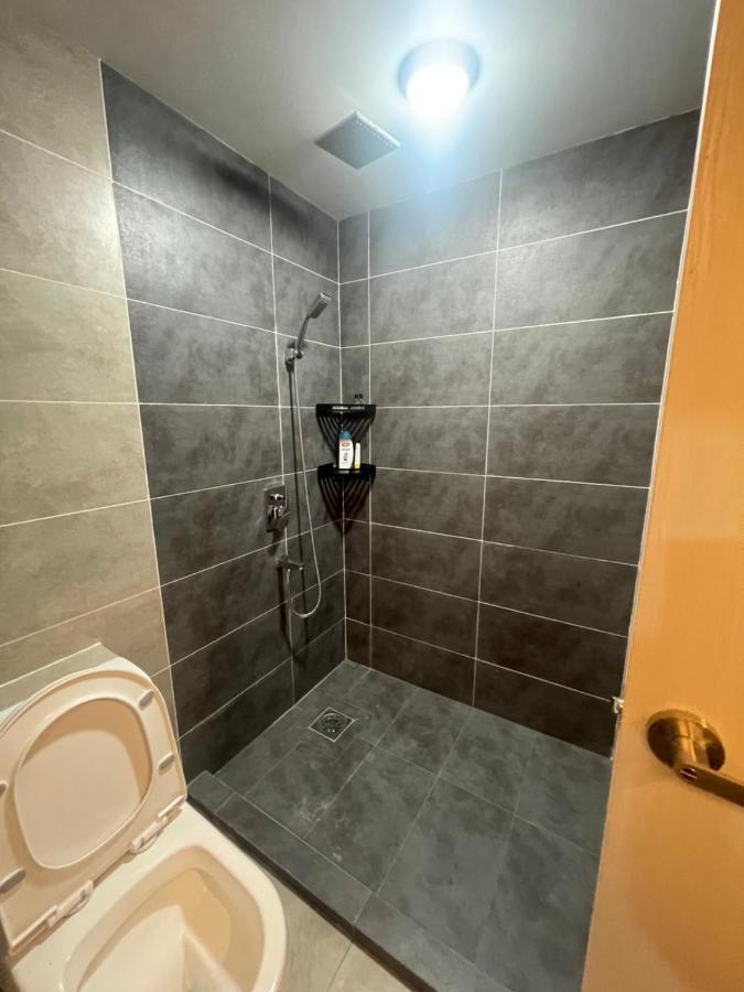 Aru Suites Homestay Wifi,Carpark,24H Check In,Water Filter By R2 Residence 코타키나발루 외부 사진