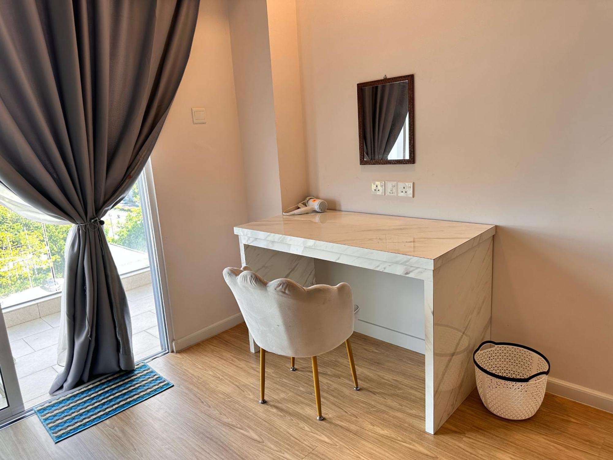 Aru Suites Homestay Wifi,Carpark,24H Check In,Water Filter By R2 Residence 코타키나발루 외부 사진