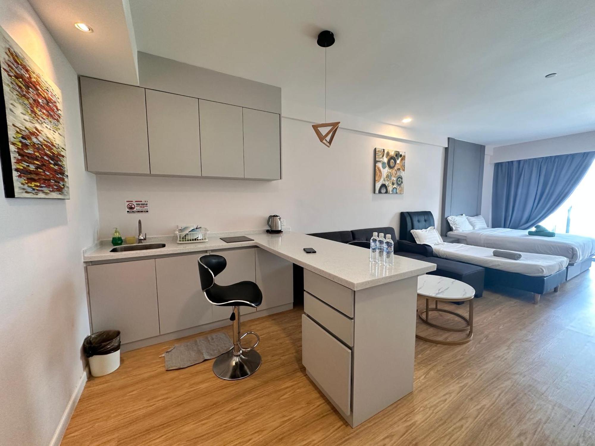 Aru Suites Homestay Wifi,Carpark,24H Check In,Water Filter By R2 Residence 코타키나발루 외부 사진
