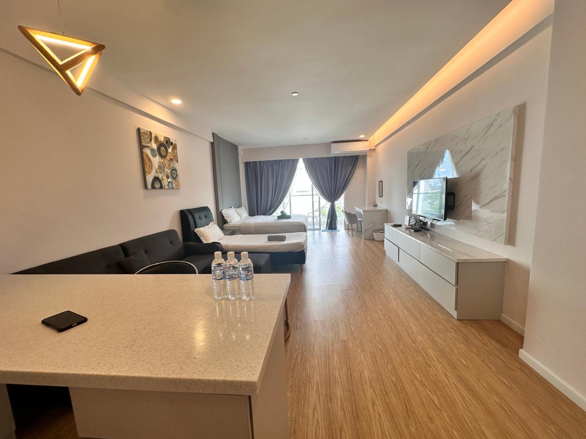 Aru Suites Homestay Wifi,Carpark,24H Check In,Water Filter By R2 Residence 코타키나발루 외부 사진