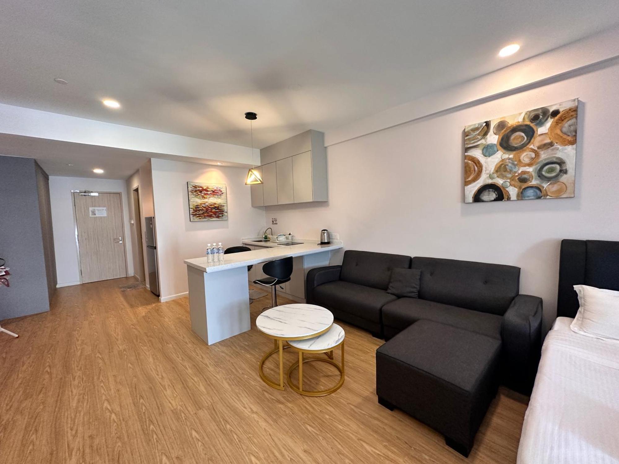 Aru Suites Homestay Wifi,Carpark,24H Check In,Water Filter By R2 Residence 코타키나발루 외부 사진